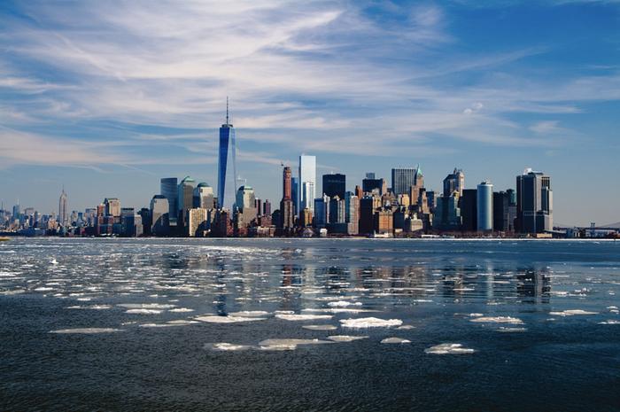 During cold waves the sea surrounding New York may form a shallow ice cover.
