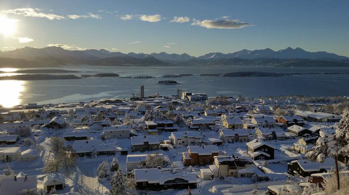 Föhn-ilmiö voi tuoda Norjan laaksoalueille erikoisen lämpimiä talvipäiviä.