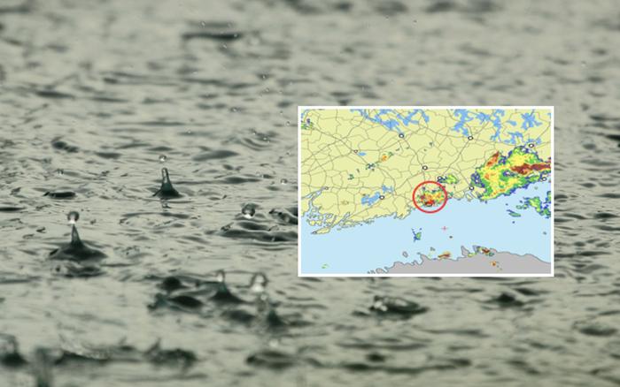 Pienialainen rankkasade moukaroi pääkaupunkiseutua lauantaiaamusta aiheuttaen tulvimista.