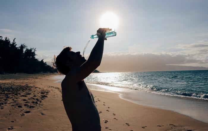 Hellesää Kuuma sää lisää terveysongelmia. Myös Välimeren vesivarastot saattavat huveta helteen seurauksena.