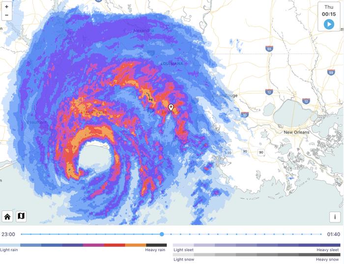 Tutkakuva maihin iskevästä hurrikaani Laurasta 27.8.2020