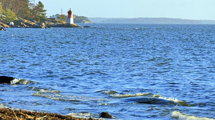 Uudessakaupungissa maisema oli sunnuntaina suorastaan keväinen. Talven jatko näyttää etelässä kehnolta, eli pitkäkestoisia pakkasia tai kunnon lumitalvea ei välttämättä ole näköpiirissä. Myös Itämeri saa lainehtia jäättömänä.
