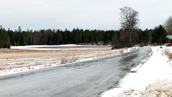 Lauha sää sulatti lumia ja teki teistä liukkaita tammikuussa 2023.