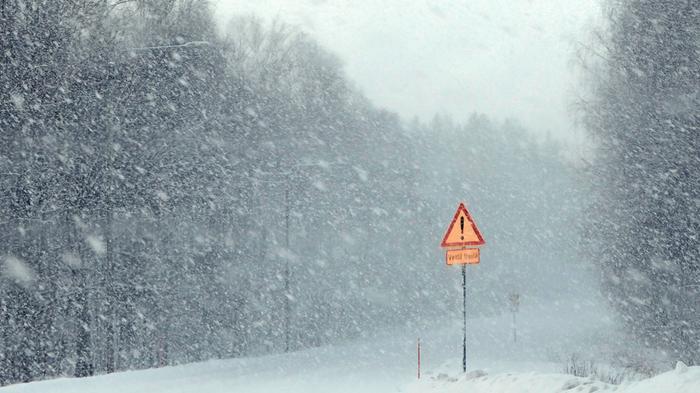 Lumipyry Lumipyry huononsi ajokeliä tammikuussa 2024 Uudessakaupungissa.