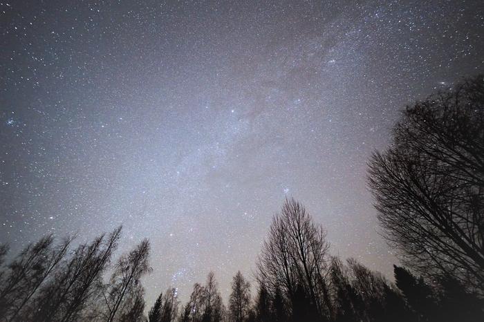 Selkeä taivas ja pakkasyö Vaalassa.