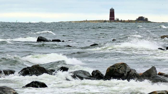 Myrskyn jälkeen Suomi oli lokakuussa 2024 hetken aikaa suoraan myrskyjen reitillä.