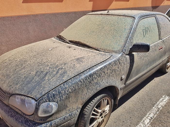 Kalima-hiekkamyrskyn jälkimaininkeja Kanariansaarilla.