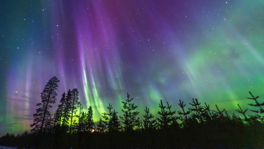 Katso kuvat: Komeat revontulet ovat loimunneet viime öinä – kurkkaa taivaalle vielä alkuviikollakin