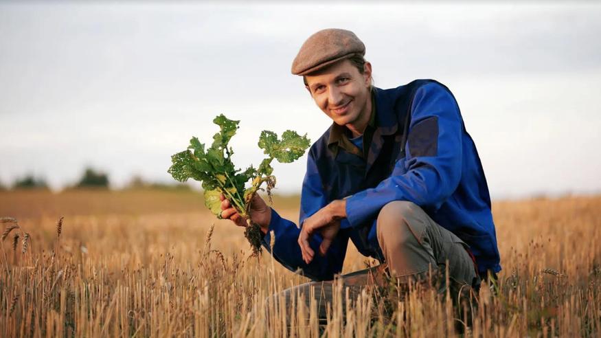 Sää ja maanviljelijä: Juuso Joonan mielestä surkea lomasää onkin kasveille paras kasvusää – roudan puute ajaa maanviljelysalan ahdinkoon tulevaisuudessa