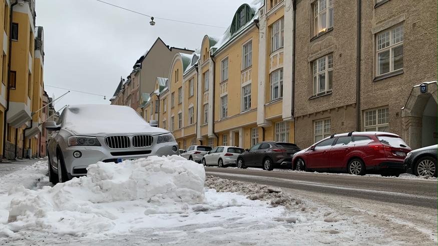 Helsingissä on nyt enemmän lunta kuin osassa Lappia – katso lumitilanne ja ennuste!