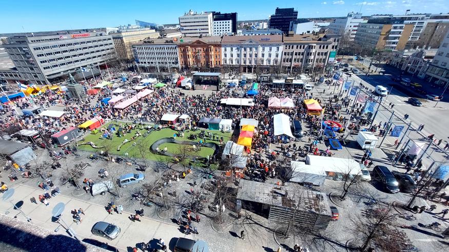 Lämpöpiikki vyöryy Suomeen: Vappupäivänä jopa yli 20 astetta – sunnuntaiksi uusi käänne