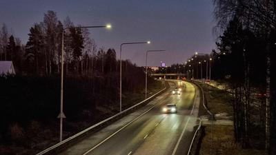 Viilenevä sää tuo mukanaan yllätyksiä liikenteeseen – näin varaudut syksyn edetessä huonoon ajokeliin