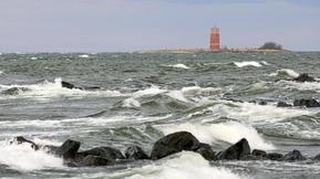 Tuore ennuste: Näin myrsky vaikeuttaa elämää välipäivinä – ensi viikolla lumikaaoksen ainekset kasassa