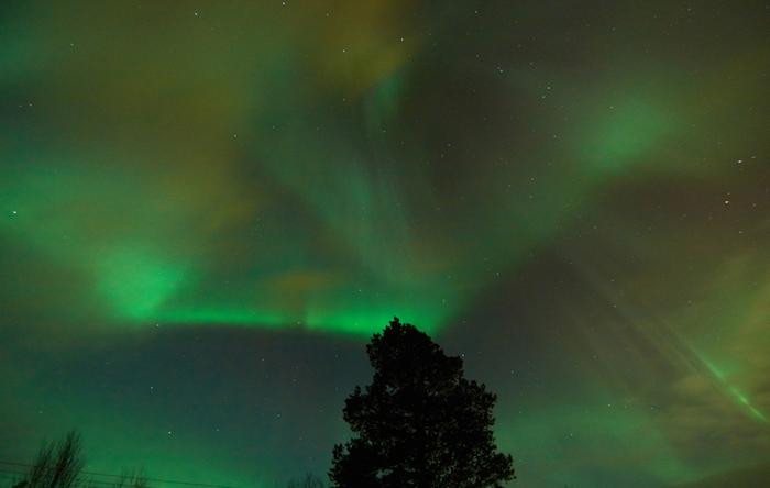 Revontulia Karigasniemellä Utsjoella.