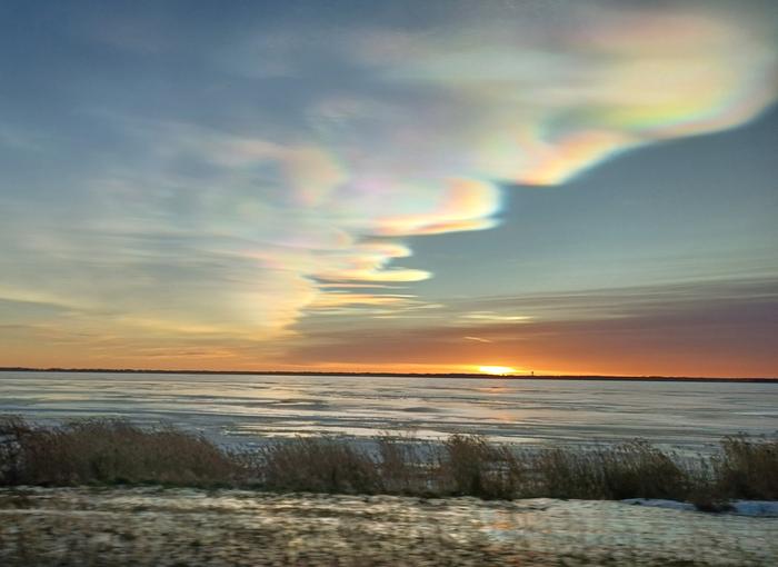 Helmiäispilviä Oulussa Helmiäispilviä Oulussa.