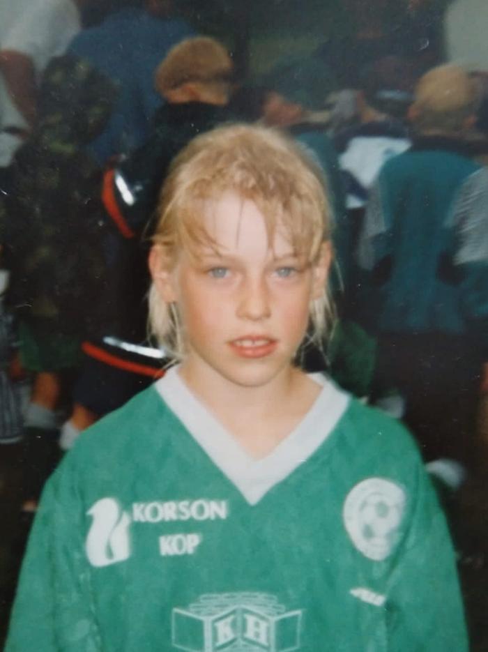 Linda Sällström aloitti jalkapallon Korson Palloseurassa Vantaalla.