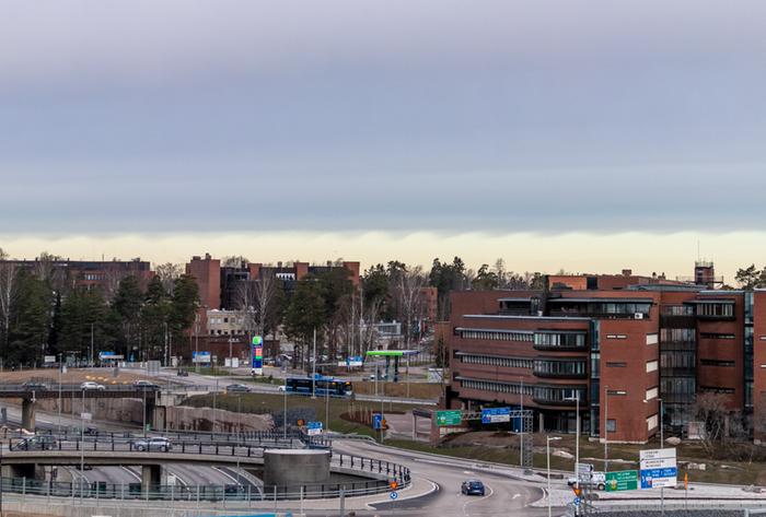 Forecan Espoon toimiston ikkunasta näkyneeseen  pilvenreunaan muodostui helmikuisena keskiviikkoaamuna Kelvin-Helmholtz-aaltoja.