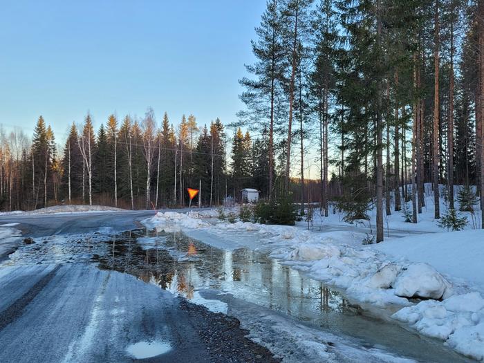 Sulamisvesiä ja kelirikkoa Pohjois-Karjalassa.
