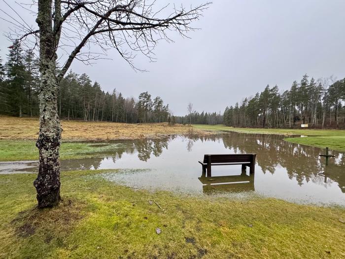 Lauha alkutalvi Lauha sää tuo tullessaan joskus myös talvitulvia.