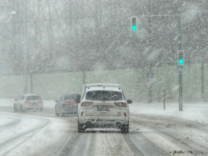 Huhtikuun lumipyry Helsingissä.