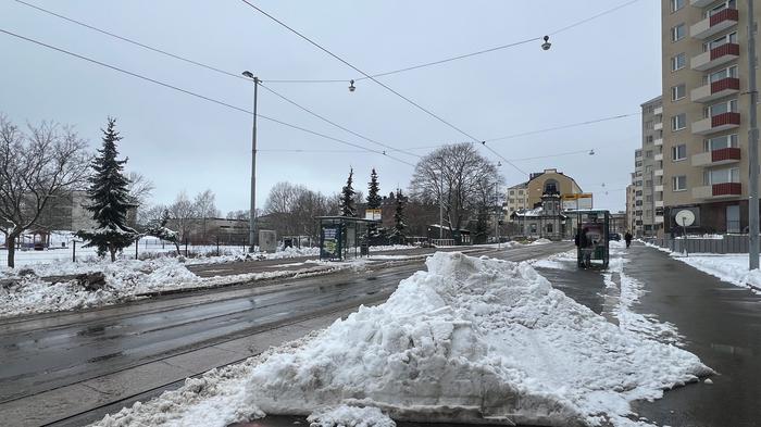 Huhtikuisen lumisateen jälkeen.