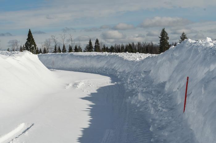 Pohjois-Karjalassa oli myös paikoin metrin verran lunta maaliskuussa 2023.