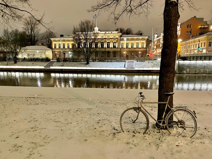 Luminen Turku aamuhämärässä.
