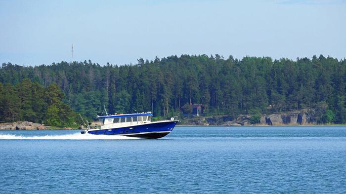 Kesäsää suosii veneilyä.