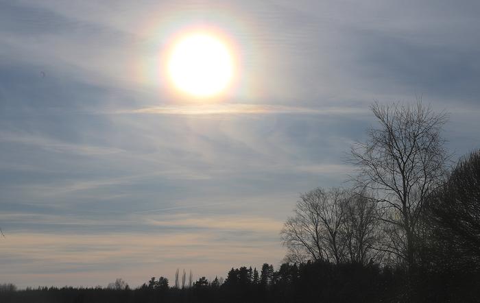 Lämpötila kohosi Virroilla ja Helsinki-Vantaalla lauantaina yli 10 asteen.