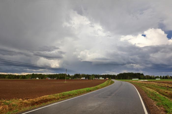 Kesäaikaan suuri osa sateesta on kuurotyyppistä.