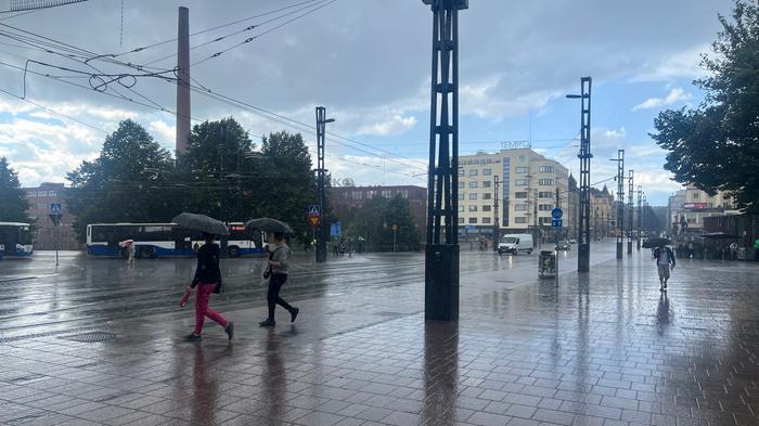 Sadekuuro kaupungissa Sadekuuro kaupungissa.