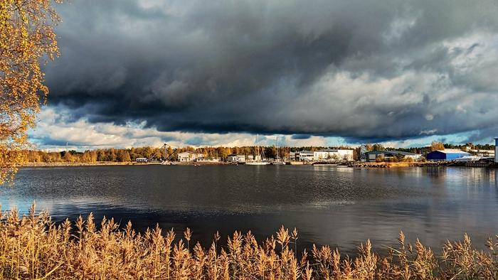 Sadepilviä Kokkolassa Sadepilviä Kokkolassa.
