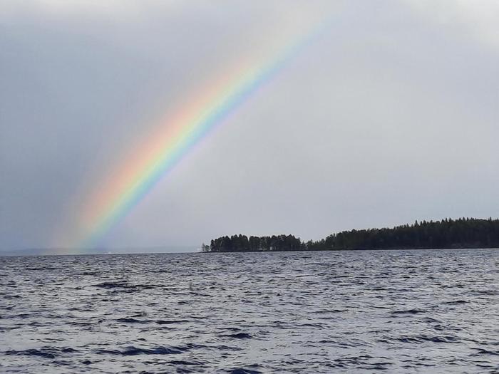 Sateenkaari Pyhäselällä Joensuussa.