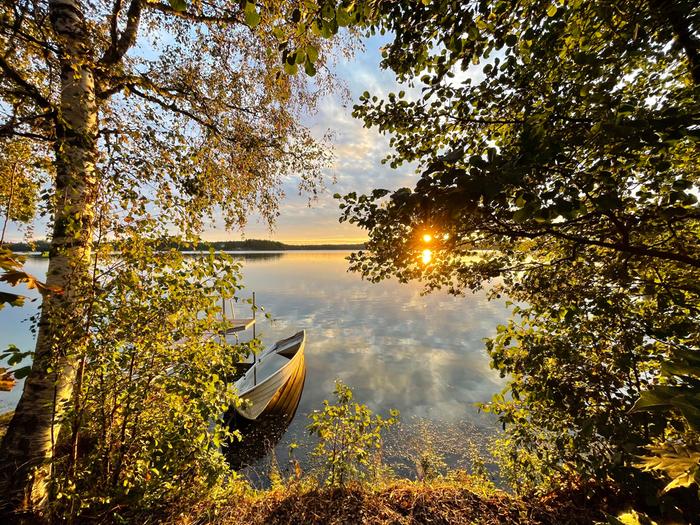 Syyskuussa mitataan ajoittain jopa hellettä, mutta kuun edetessä sää muuttuu jo selvästi syksyiseksi.