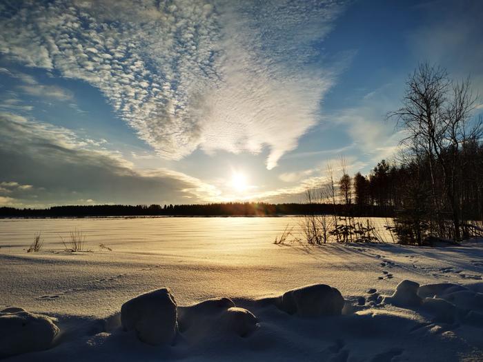 Talvista auringonpaistetta Marraskuussa ja joulukuussa on usein pilvistä, mutta talven edetessä aurinkoisia päiviä alkaa olla enemmän.