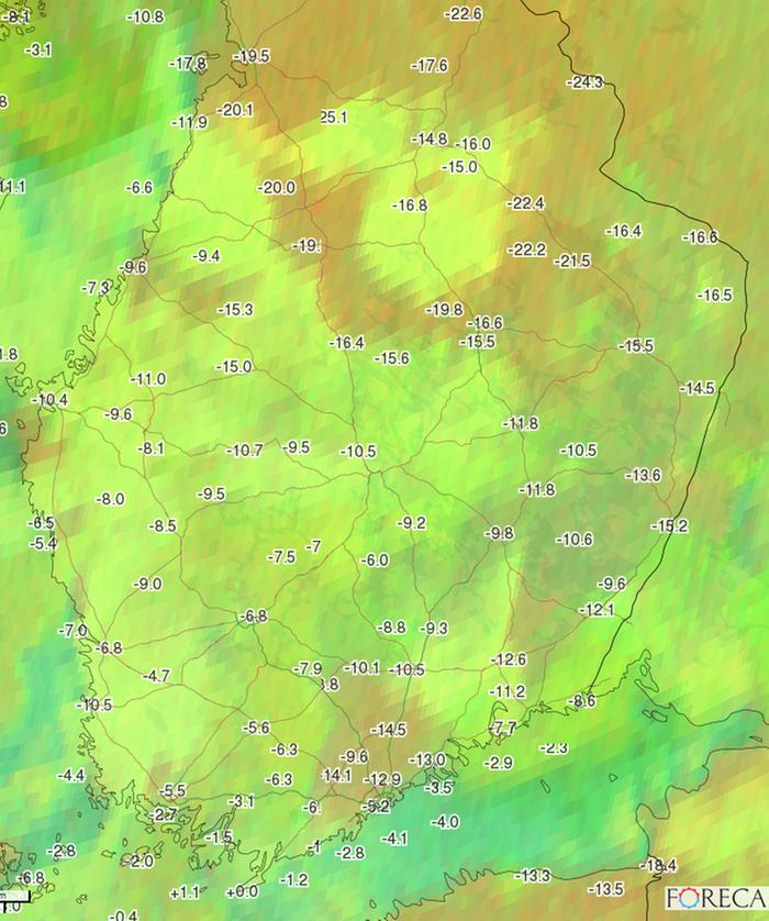 Pilviset alueet näkyvät kuvassa kellanvihreinä ja selkeät maa-alueet ruskeina. Lämpötila saattaa muuttua pilvisyyden mukaan hyvin pienelläkin alueella kymmenen asteen verran.