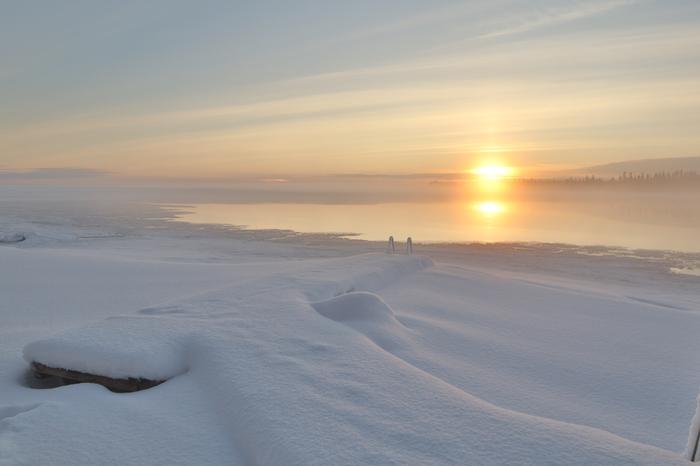 Utua ja auringonpaistetta Kylmän päivän auringonpaistetta.