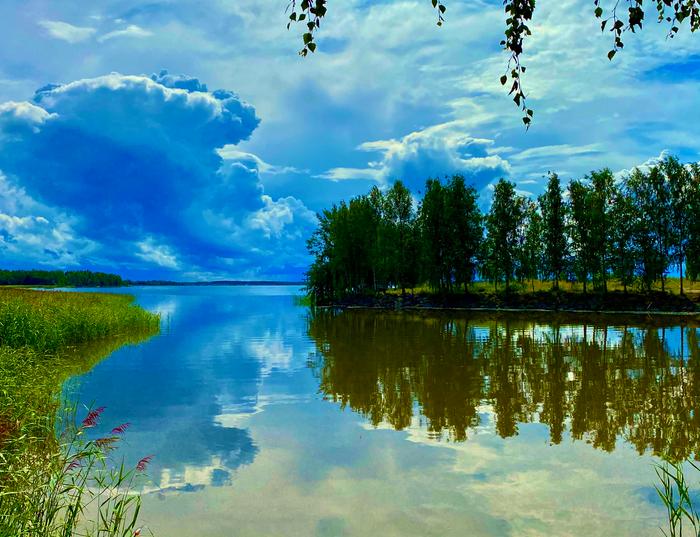 Ukkospilvet Vaasan yllä Kuiva korkeapaine vaihtui ukkoskuurottelevaan säähän.