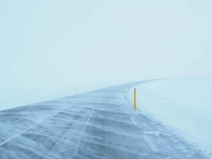 Lunta on pyryttänyt tiistaina pääkaupunkiseudulla paikoin lähes 30 senttimetriä.