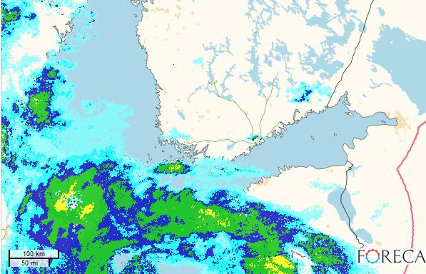 Lumipyry lähenee Matalapaine liikkuu etelästä illaksi Ahvenanmaan tienoille. Sen lumisade on leviämässä lounaasta maan etelä- ja keskiosaan.